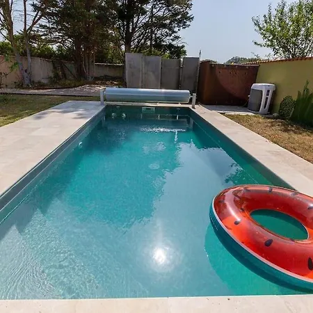 Brut : Verdure, Piscine Chauffee * La Genilliere